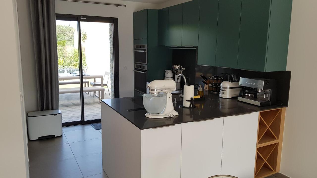 Villa Home Holiday A Cala Rossa Lecci Buitenkant foto