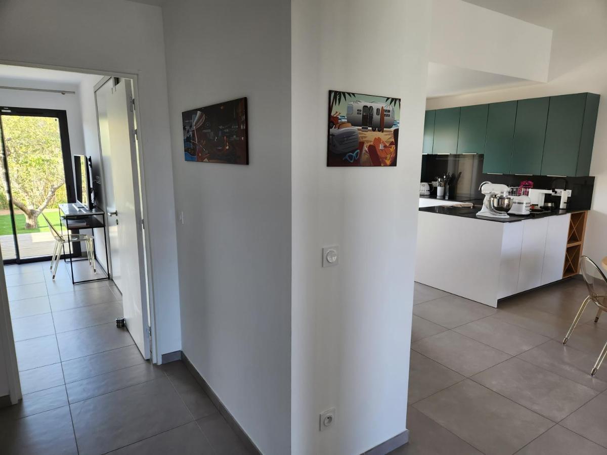 Villa Home Holiday A Cala Rossa Lecci Buitenkant foto