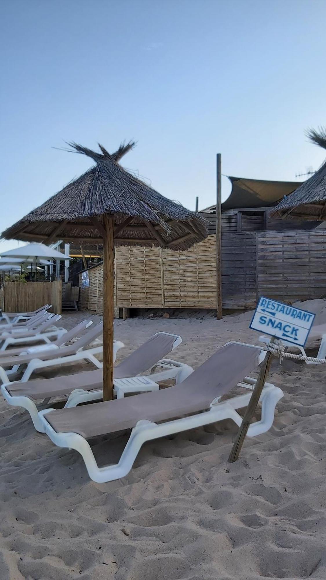 Villa Home Holiday A Cala Rossa Lecci Buitenkant foto